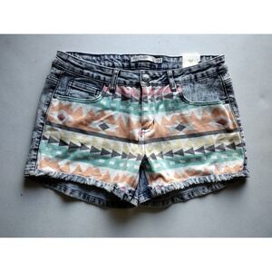 Women's Denim Shorts with Geometric Aztec Print Frayed Hem Size Medium